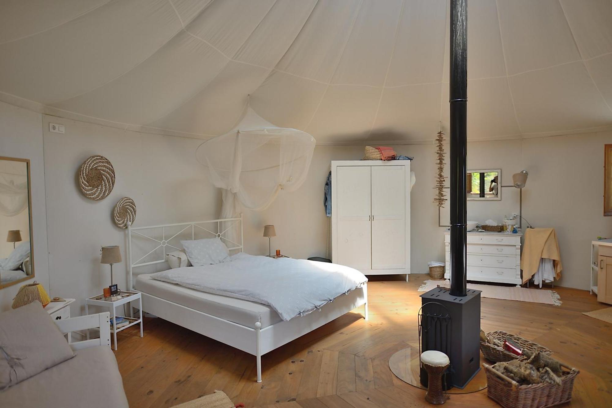 Darjas Yurtas El Morisco Luxe tent Benajarafe